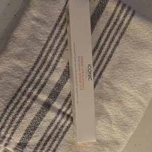 ICONIC London Precision Eyeliner